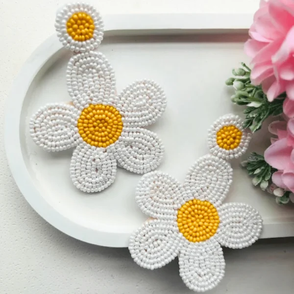 White Daise Flower Handmade Beaded Earrings